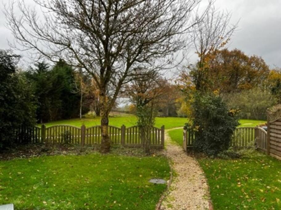 Charming Picturesque Cottage - Nr Tenterden & Rye, Pets Welcomed Rolvenden Kültér fotó